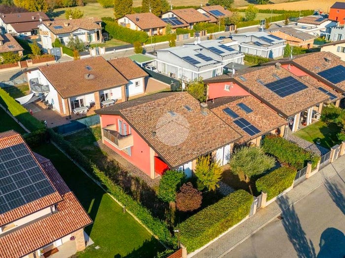 Casa con 5 locali in vendita in Via Nilde Iotti, Montechiarugolo
