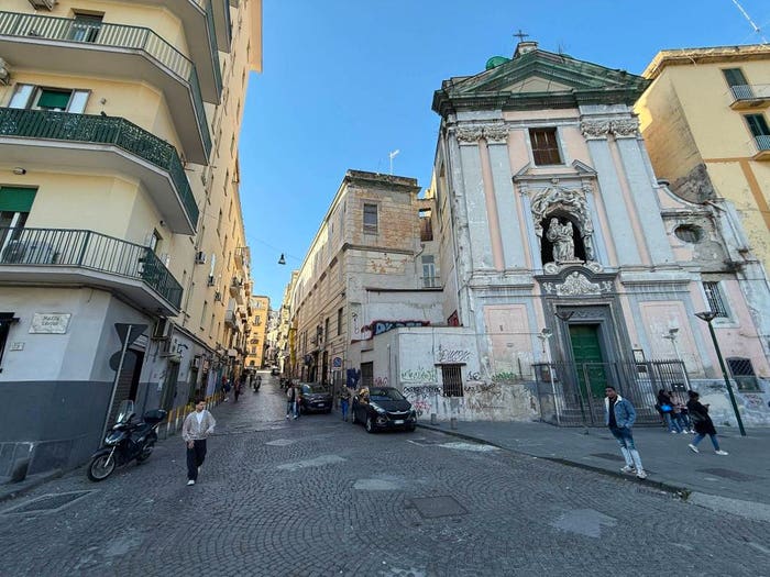Appartamento con 5 locali in vendita in Via Stella, Sanità, Napoli