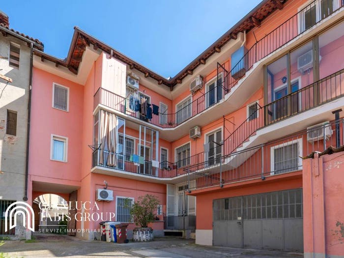 Appartamento quadrilocale in vendita in Via San Giorgio, Centro Storico, Chieri
