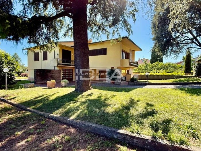 Casa con 6 locali in vendita in Via del Fanuccio, Marlia, Capannori