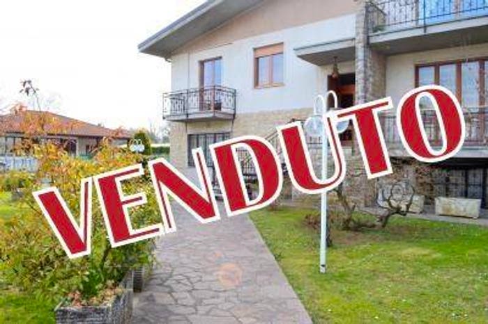 Casa quadrilocale in vendita in Via Bustigatti, Centro, Capriate San Gervasio