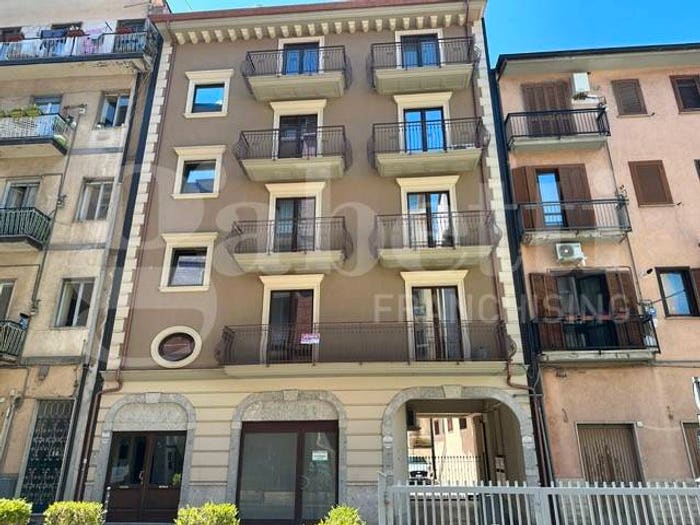 Appartamento trilocale in vendita in Via Casale, Centro Storico, Avellino
