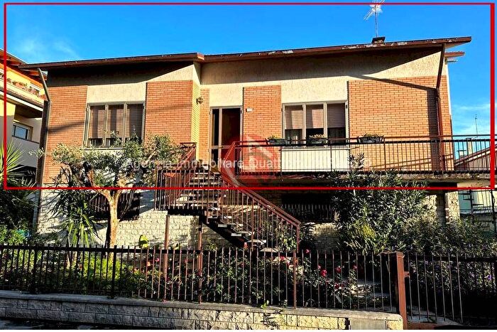 Appartamento con 6 locali in vendita in VIA LEDA ANTINORI, Poderino Trave, Fano