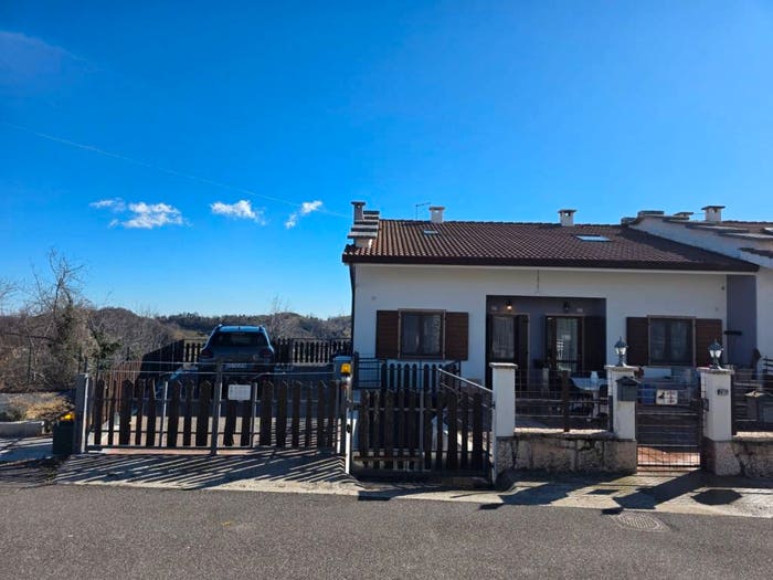 Appartamento quadrilocale in vendita in Piazza Vittorio Veneto, Selva di Progno