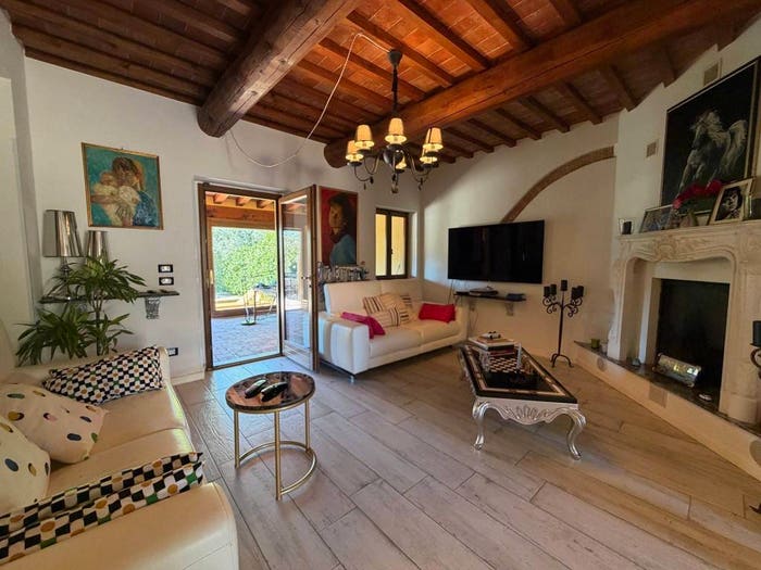 Casa con 6 locali in vendita in Via di Roncigliano, San Vincenzo a Torri Santa Maria a Marciola, Scandicci