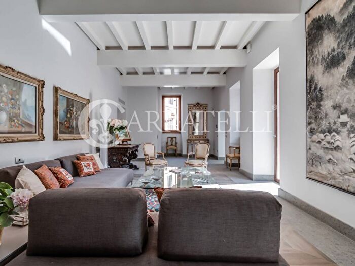 Casa con 6 locali in vendita in Piazza di San Giovanni della Malva, Trastevere, Roma