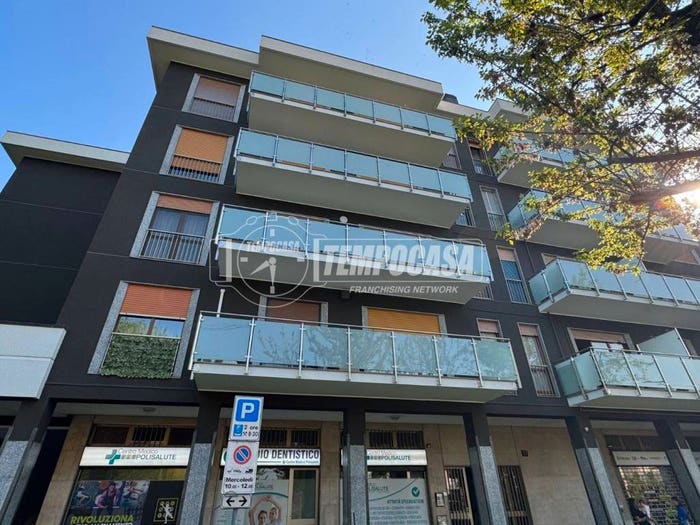 Appartamento trilocale in vendita in Via Alessandro Manzoni, Centro, Cologno Monzese