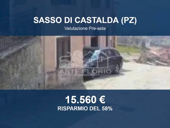 Appartamento trilocale in vendita in Via Calvario, Sasso di Castalda