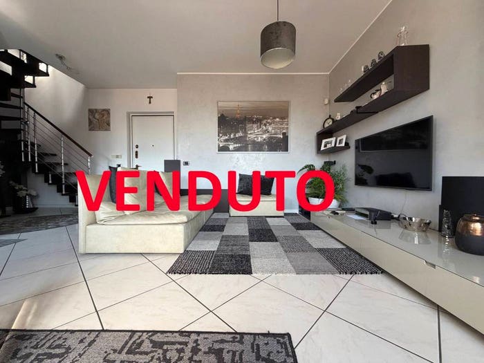 Appartamento trilocale in vendita in Via Falcone e Borsellino, Pessano con Bornago