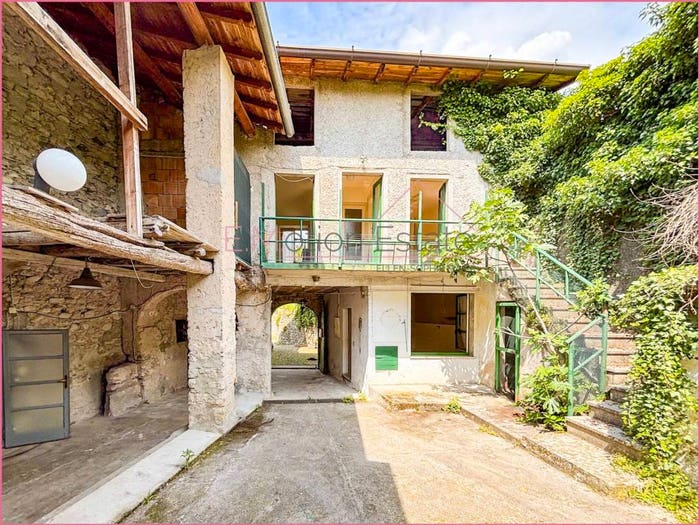 Casa con 6 locali in vendita in Via Montecucco, Centro, Gardone Riviera