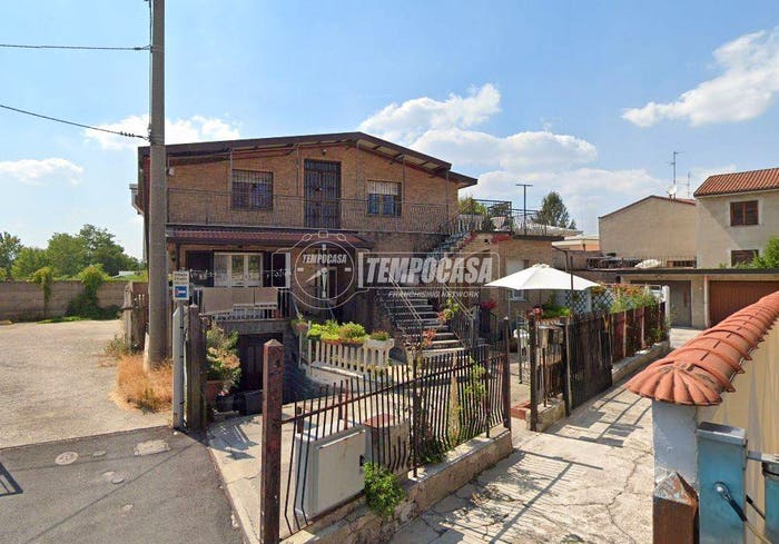 Appartamento quadrilocale in vendita in Vicolo San Nicola, Cascina del Sole Cassina Nuova, Bollate
