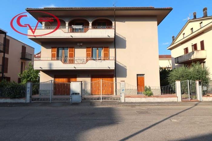 Appartamento quadrilocale in vendita in Via Ernesto Rossi, Città, Montevarchi