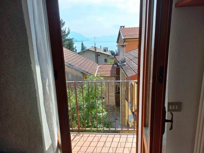 Appartamento trilocale in vendita in Via dei Passera, Colmegna, Luino