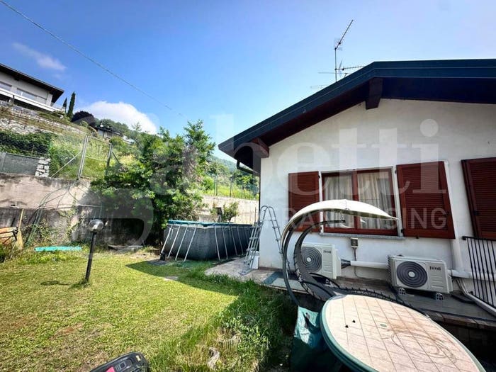 Casa con 5 locali in vendita in Via Roma, Albese con Cassano