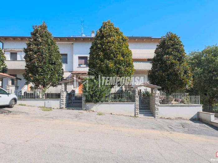 Appartamento con 5 locali in vendita in Via Girolamo Azzi, Ponticelli, Imola