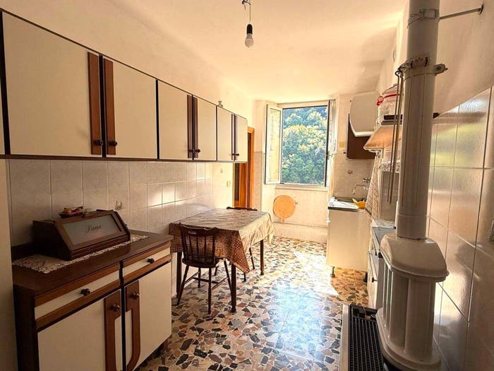 Appartamento trilocale in vendita in Via Costa del Vento, Fiorino, Genova