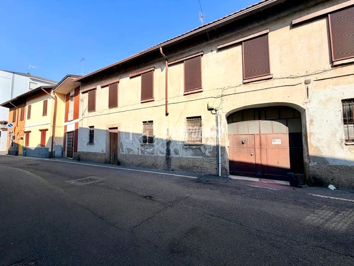 Casa con 6 locali in vendita in Via Sant'Elisabetta, Ravello Villastanza Villapia, Parabiago