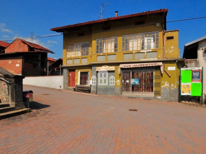 Casa con 6 locali in vendita in Piazza della Chiesa, Bairo