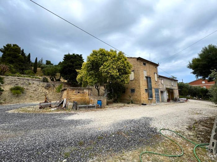 Casa con 6 locali in vendita in Via Adriatica, Capodarco, Fermo