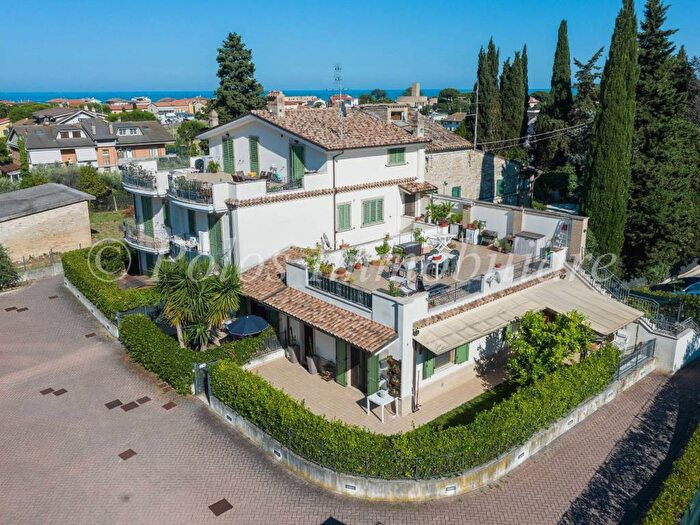 Appartamento quadrilocale in vendita in Strada Provinciale Paludi, San Tommaso Tre Archi, Fermo