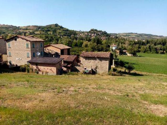Casa con 6 locali in vendita in Via Castiglione, Savignano sul Panaro
