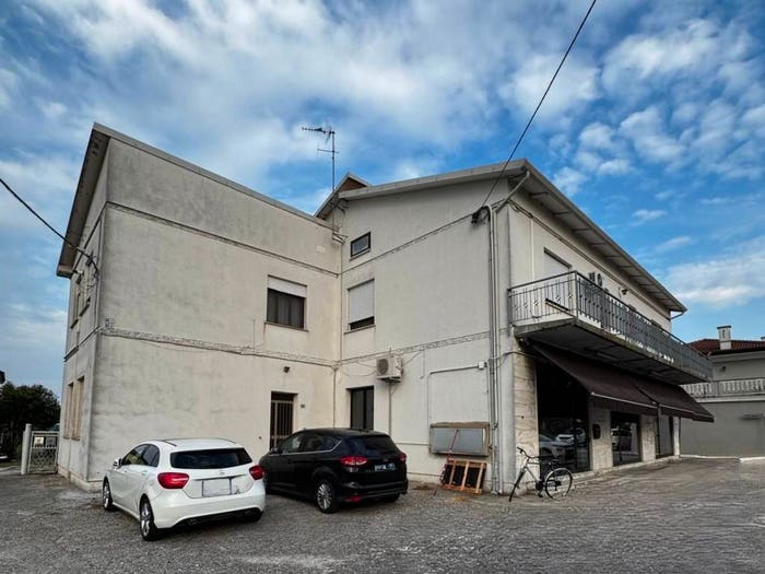 Appartamento con 6 locali in vendita in Via Antonio Gramsci, Donzella, Porto Tolle