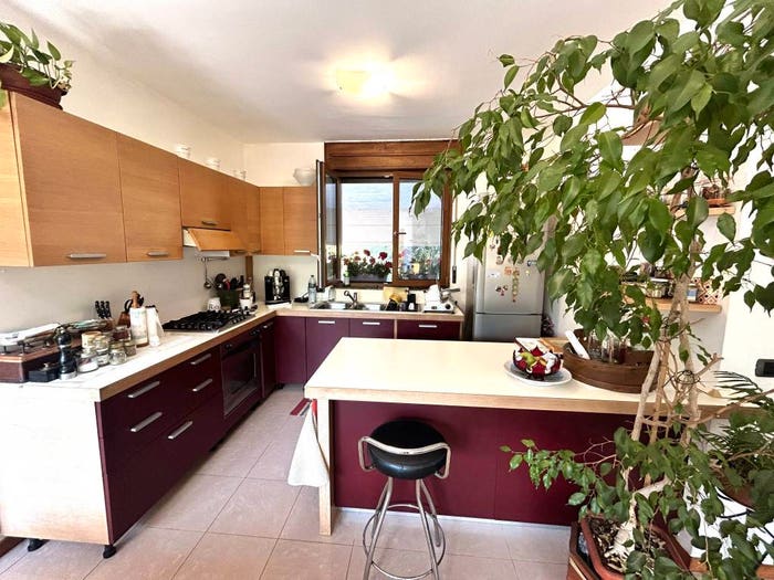 Appartamento quadrilocale in vendita in Via Tito Livio, Prestino, Como