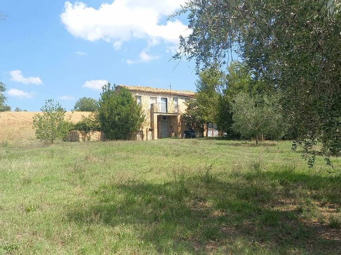 Casa con 6 locali in vendita in Contrada Lava, Offida