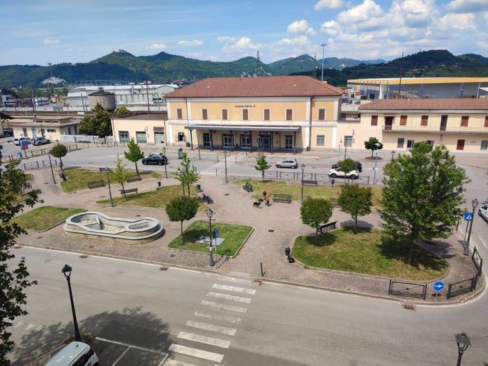 Appartamento quadrilocale in vendita in Viale Italia, Centro, Arquata Scrivia
