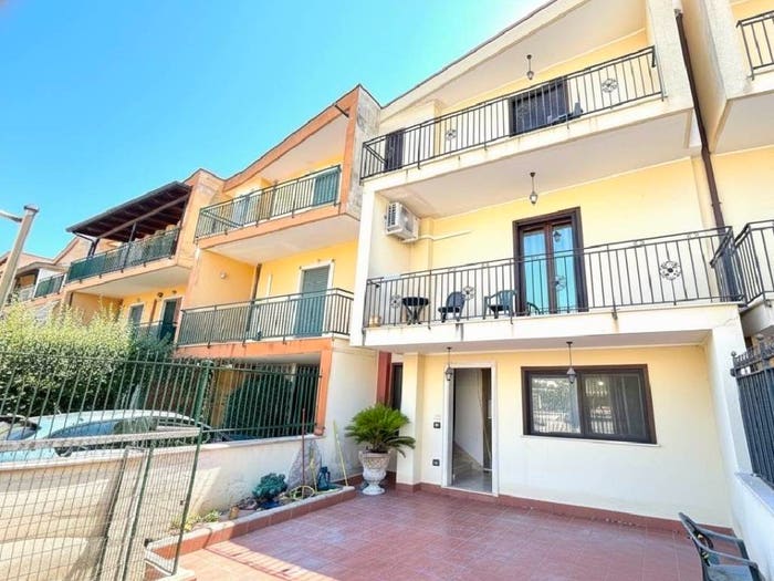 Casa con 5 locali in vendita in Via Venezia, Mondragone