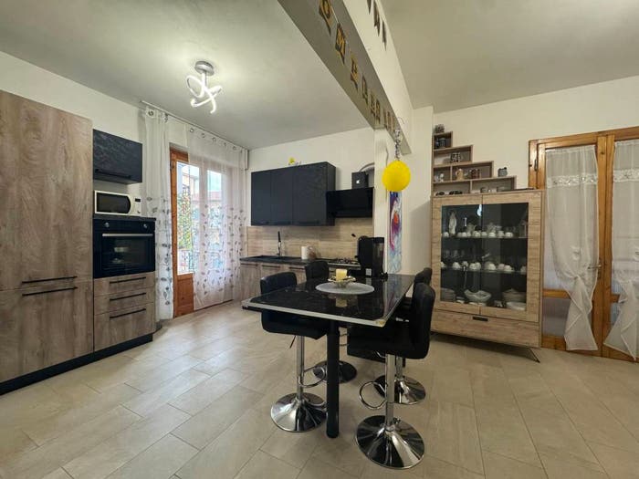 Appartamento con 6 locali in vendita in Via Giulio Masini, Centro, Castelfiorentino