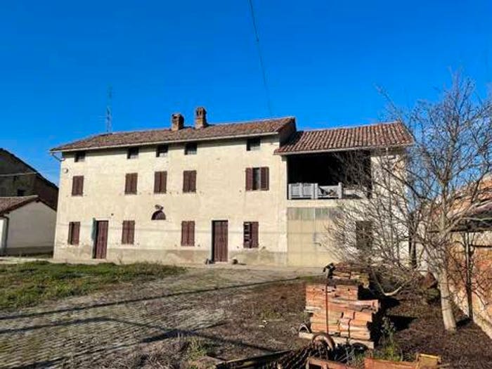 Casa con 5 locali in vendita in Via Balbi No Number, Alluvioni Piovera