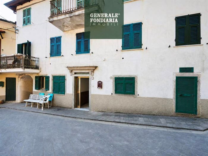 Appartamento con 6 locali in vendita in PIAZZA DEL LEONE, Calice al Cornoviglio