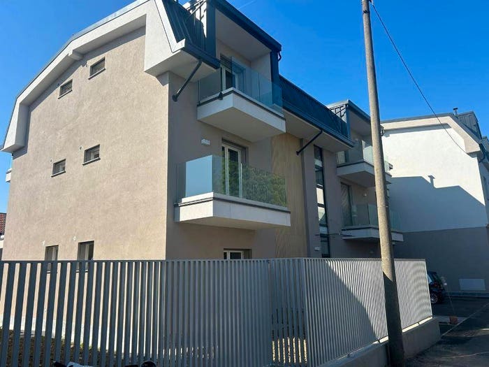 Appartamento trilocale in vendita in Via Pietro Verri, Cesano Maderno