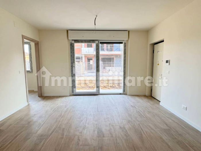 Appartamento trilocale in vendita in Via Belleneuve, Cadorago Caslino Al Piano, Cadorago