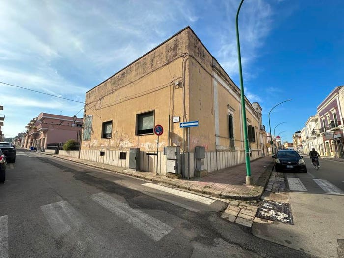 Casa con 6 locali in vendita in Via Nazario Sauro, Copertino