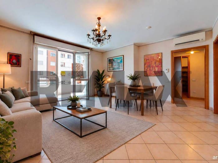 Appartamento trilocale in vendita in via Perini, Quarto Oggiaro, Milano