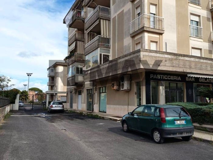 Appartamento con 5 locali in vendita in Via Tenente Cataldo, Centro, Caltagirone