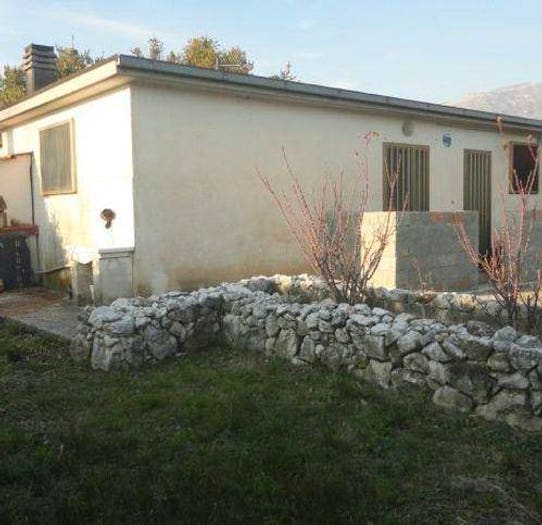 Casa quadrilocale in vendita in Le Piane, Isernia