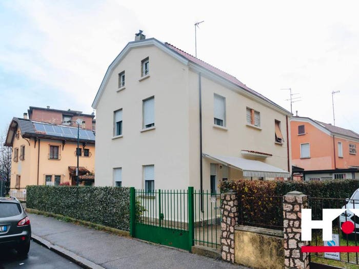Casa quadrilocale in vendita in Via Enrico Richiedei, Fiumicello, Brescia