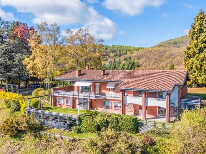 Casa con 6 locali in vendita in Passeggiata Bazzaro, Sasso Papale, Gignese
