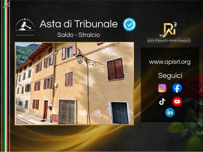 Casa con 6 locali in vendita in Via al belbo, Canelli