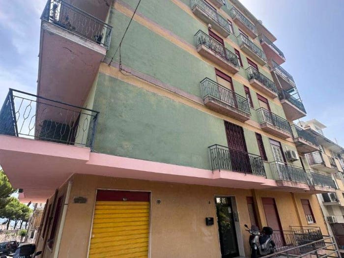 Appartamento quadrilocale in vendita in Via Cola Camuglia, Regina Margherita Torrente Trapani, Messina