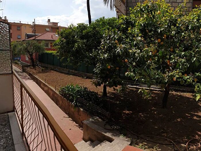 Appartamento con 5 locali in vendita in Zona Collinare, Bordighera