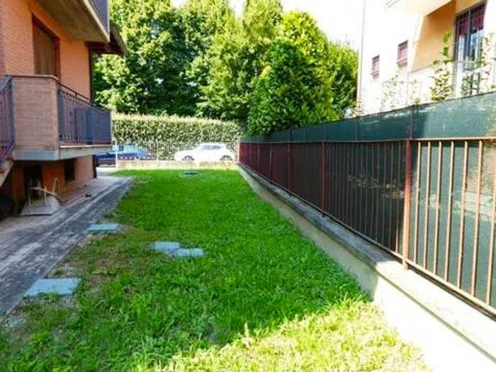 Casa con 6 locali in vendita in Via Massaia Guglielmo, Cognento, Modena