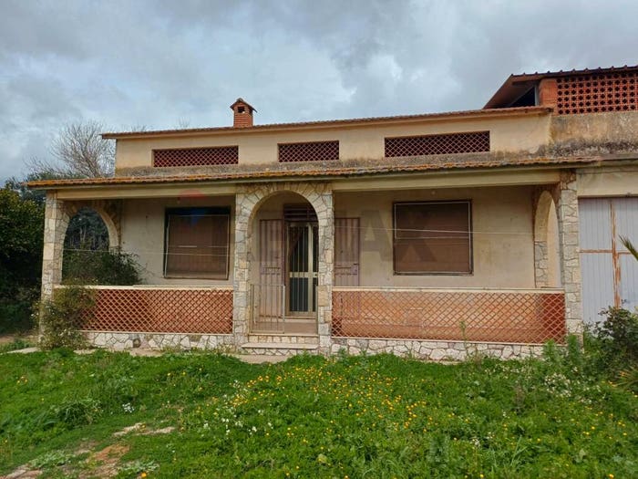 Casa con 5 locali in vendita in Cda Piraino, Chiaramonte Gulfi