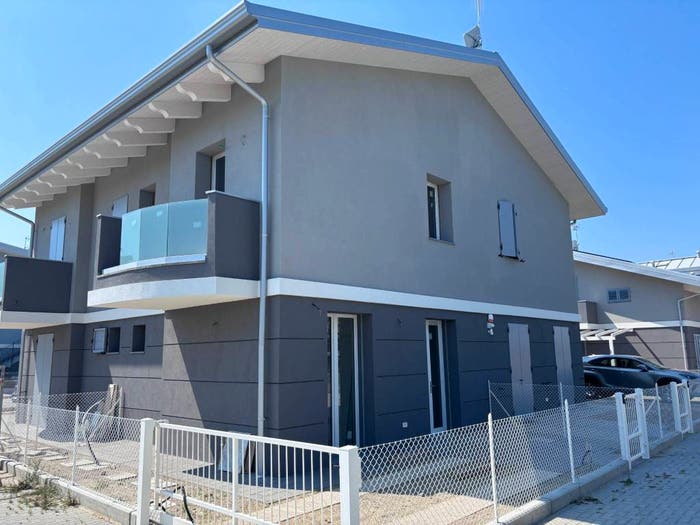 Casa quadrilocale in vendita in Viale Amerigo Vespucci, Lido di Savio Lido di Classe, Ravenna