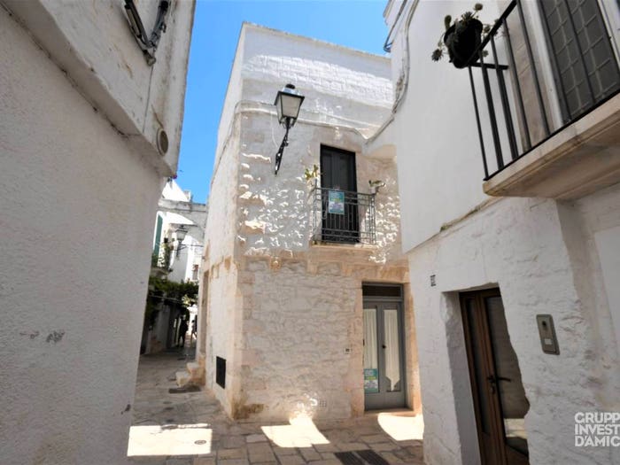 Casa con 5 locali in vendita in Via G D'Amico, Centro, Cisternino