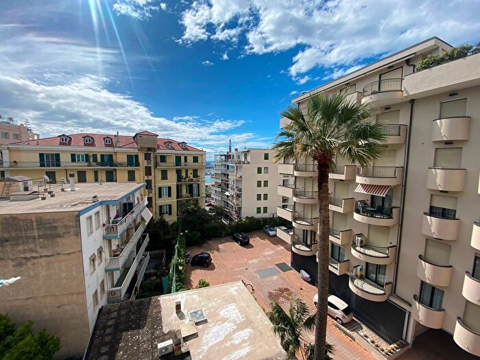 Appartamento trilocale in vendita in Porto Vecchio, Sanremo