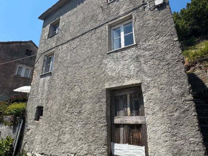 Casa trilocale in vendita in Via Brigata Balilla, Montoggio